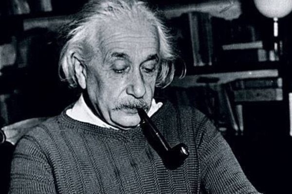 爱因斯坦居然是双鱼座